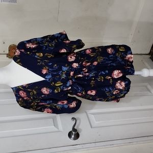 Motherhood floral top